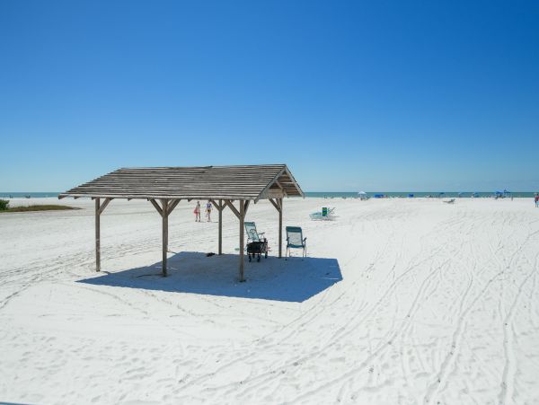 Beachfront Siesta Key Condo Two Bedrooms Sleeps Six
