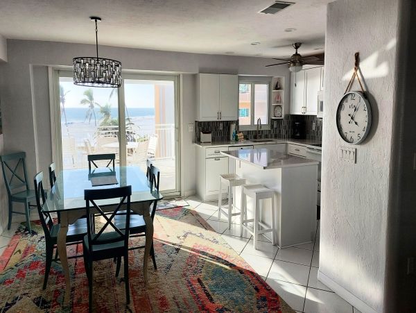 Beachfront Siesta Key Condo Two Bedrooms Sleeps Six