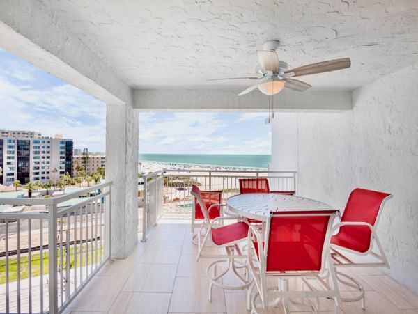Siesta Key 2 Bedroom Vacation Condo with Ocean Views
