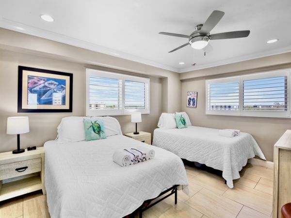 Siesta Key 2 Bedroom Vacation Condo with Ocean Views