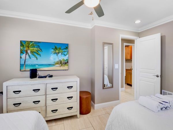 Siesta Key 2 Bedroom Vacation Condo with Ocean Views