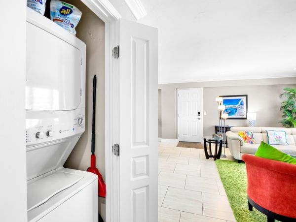 Siesta Key 2 Bedroom Vacation Condo with Ocean Views