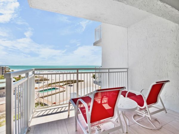 Siesta Key 2 Bedroom Vacation Condo with Ocean Views