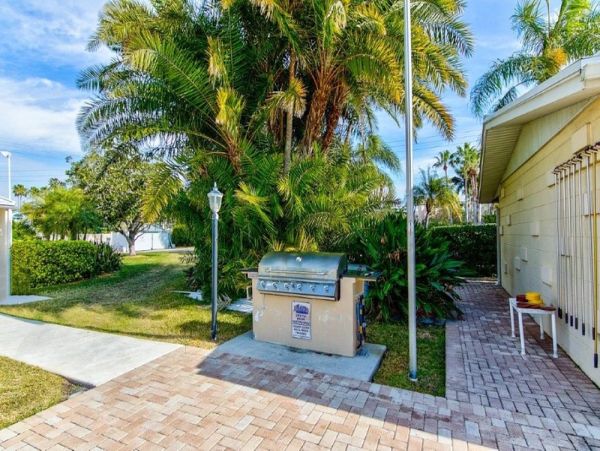 Siesta Key 2 Bedroom Vacation Condo with Ocean Views