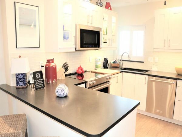 Beachfront Two Bedroom Vacation Rental in Siesta Key