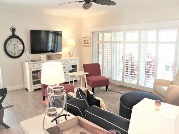 Beachfront Two Bedroom Vacation Rental in Siesta Key