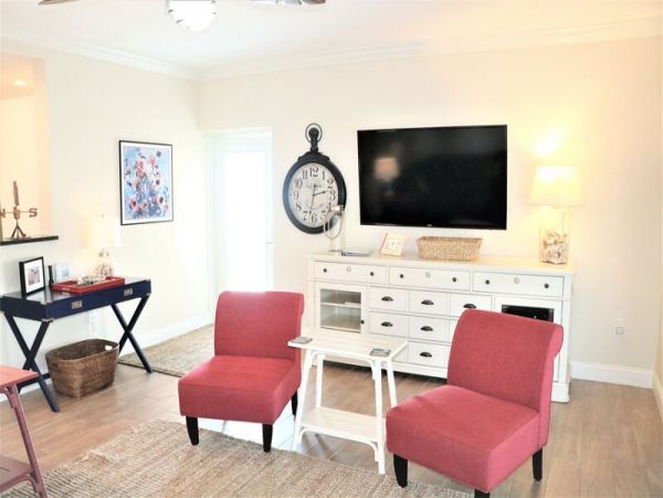 Beachfront Two Bedroom Vacation Rental in Siesta Key