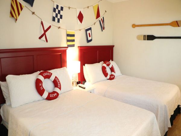 Beachfront Two Bedroom Vacation Rental in Siesta Key