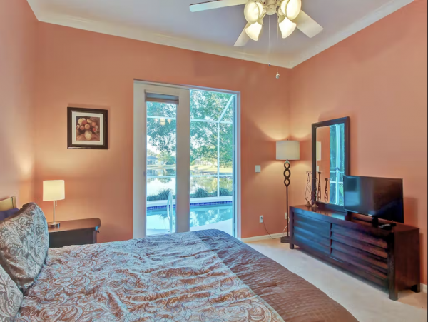 Bradenton Lovely Pool Home Short Drive to Beach