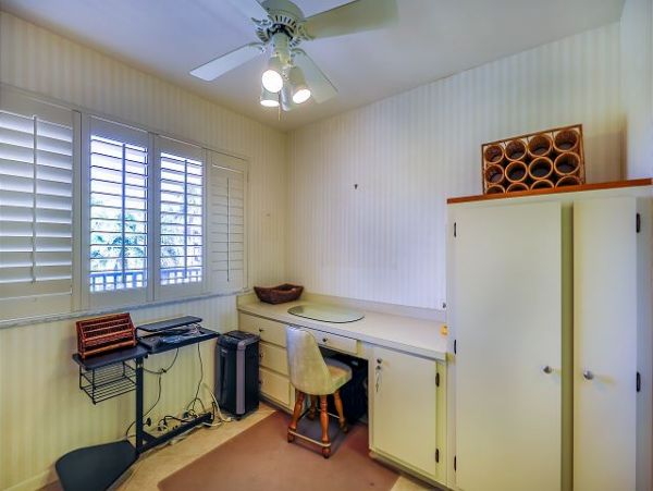 Beachfront Two Bedroom Condo with Great Ocean Views
