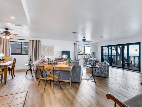 Coastal Penthouse Suite with 1 Bedroom and Full Ocean View