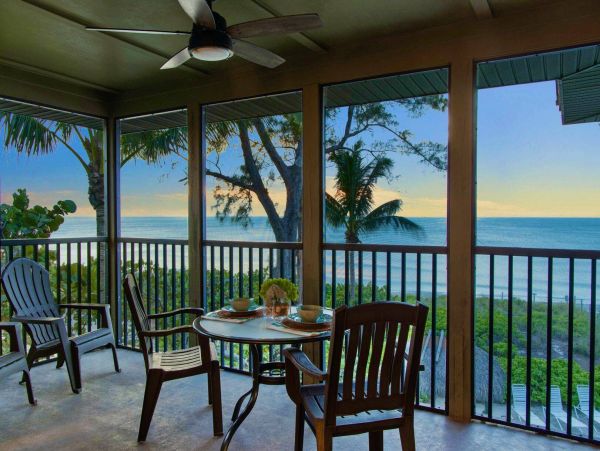 Coastal Penthouse Suite with 1 Bedroom and Full Ocean View