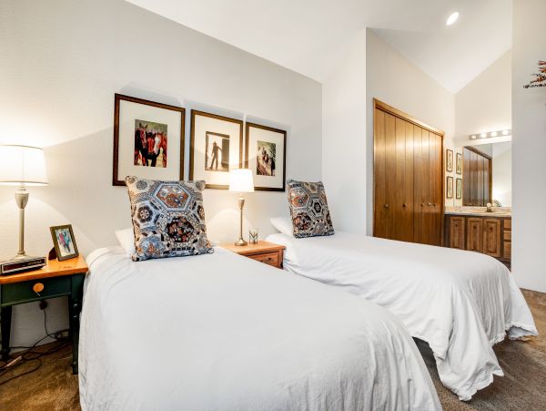 Multi-Level Townhome with 2 Bedrooms Plus Loft