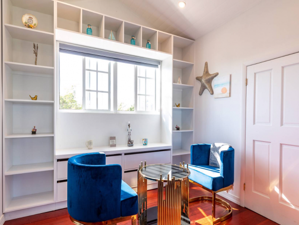 Gorgeous 5 Bedroom Rental with Guest House & Private Pool