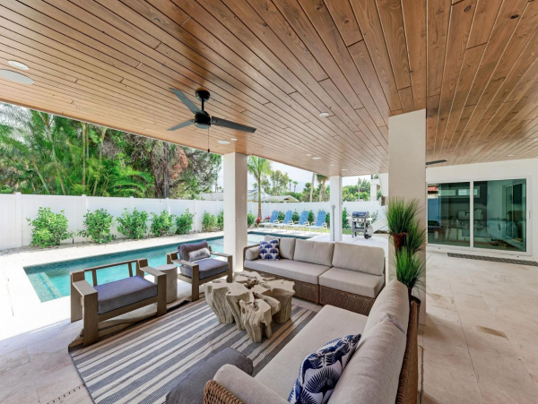 You'll Love this Luxury Home One Block to Beach, Private Pool & Spa