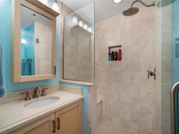 Longboat Key Vacation Condo Two Bedroom Walk to Beach