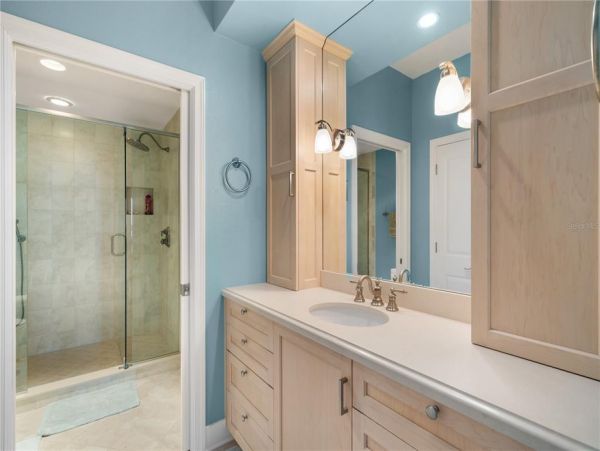 Longboat Key Vacation Condo Two Bedroom Walk to Beach