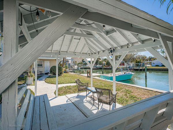 Indian Rocks Vacation Home Three Bedroom Walk to Beach