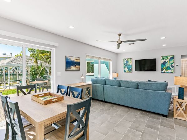 Indian Rocks Vacation Home Three Bedroom Walk to Beach