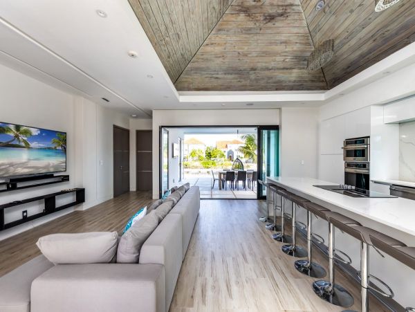 Luxury 3 Bedroom Home with Canal View in Turks and Caicos