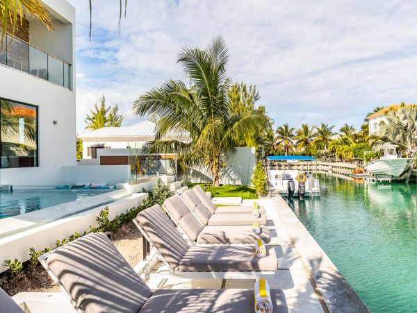 Luxury 3 Bedroom Home with Canal View in Turks and Caicos