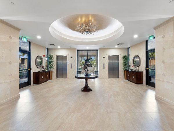 Wonderful Penthouse with Unobstructed Views of Beach & Gulf