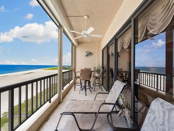 Wonderful Penthouse with Unobstructed Views of Beach & Gulf