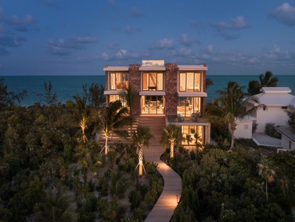 Turks and Caicos Beachfront Vacation Home Six Bedroom