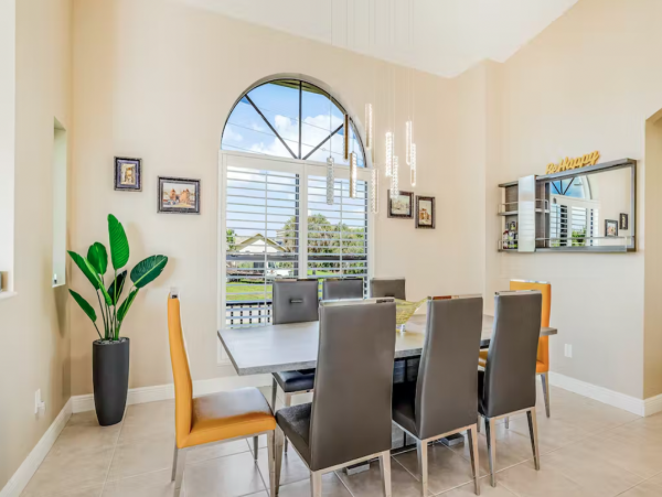 Canalfront Pool Home Near the Beach in Marco Island