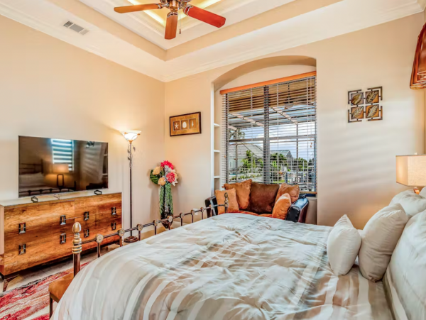 Canalfront Pool Home Near the Beach in Marco Island