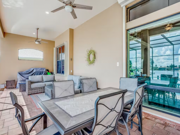 Canalfront Pool Home Near the Beach in Marco Island