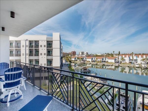 Madeira Beach Vacation Condo Three Bedroom Walk to Beach