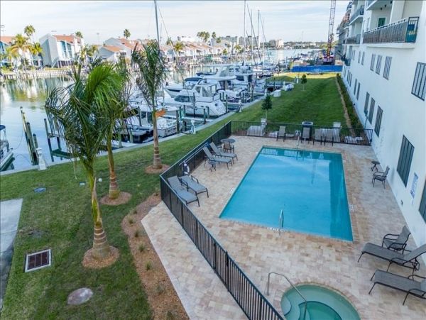Madeira Beach Vacation Condo Three Bedroom Walk to Beach