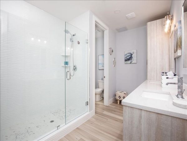 Madeira Beach Vacation Condo Three Bedroom Walk to Beach