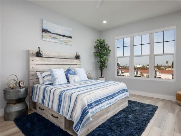 Madeira Beach Vacation Condo Three Bedroom Walk to Beach