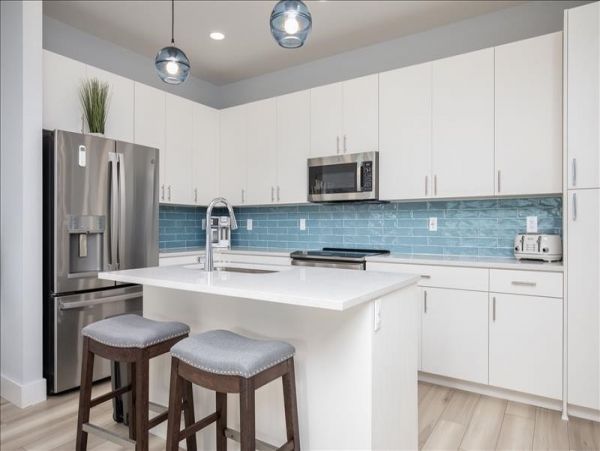 Madeira Beach Vacation Condo Three Bedroom Walk to Beach