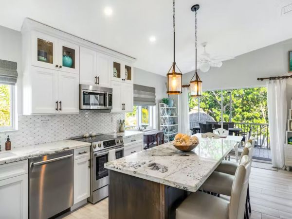Islamorada Canalfront Vacation Pool Home with Boat Dock