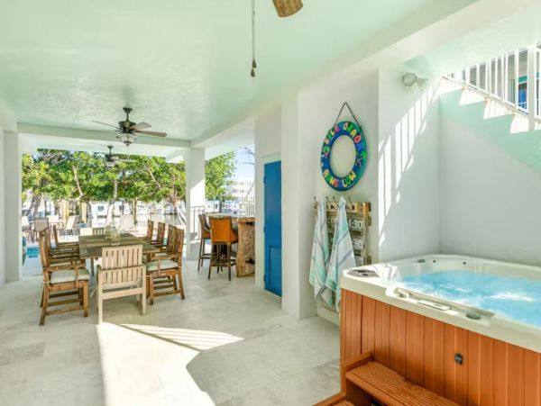 Islamorada Canalfront Vacation Pool Home with Boat Dock