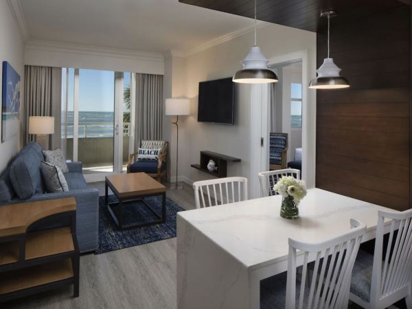Spacious One Bedroom Vacation Condo in Longboat Key Sleeps 5
