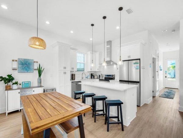 Beautiful Six Bedroom Home in Miramar Beach
