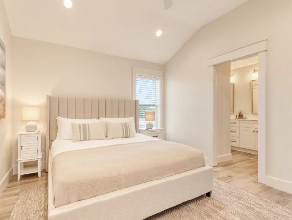 Destin Vacation Home Eight Bedroom Walk to Beach