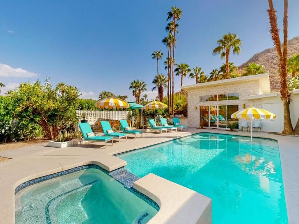 Mid-Century Modern Home with 5 Bedrooms & Pool