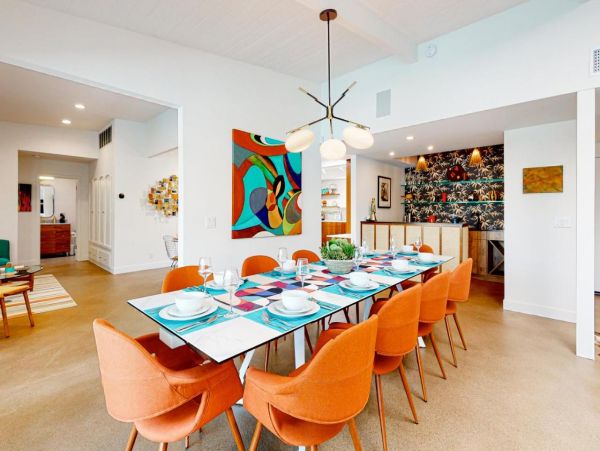 Mid-Century Modern Home with 5 Bedrooms & Pool