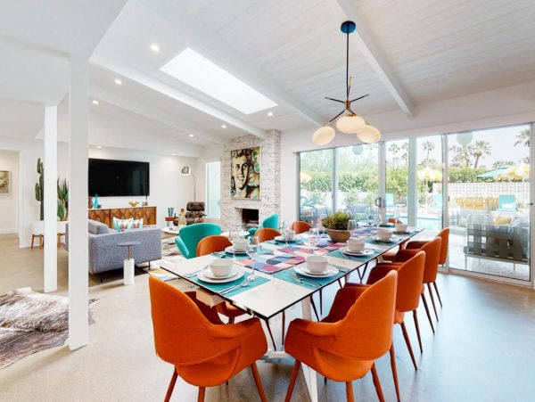 Mid-Century Modern Home with 5 Bedrooms & Pool