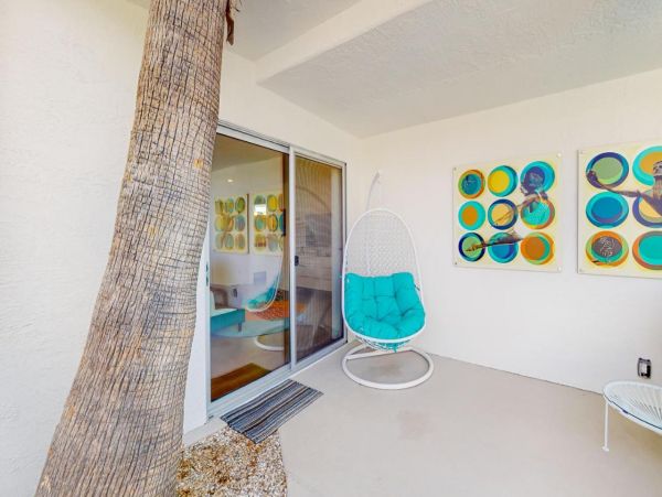 Mid-Century Modern Home with 5 Bedrooms & Pool