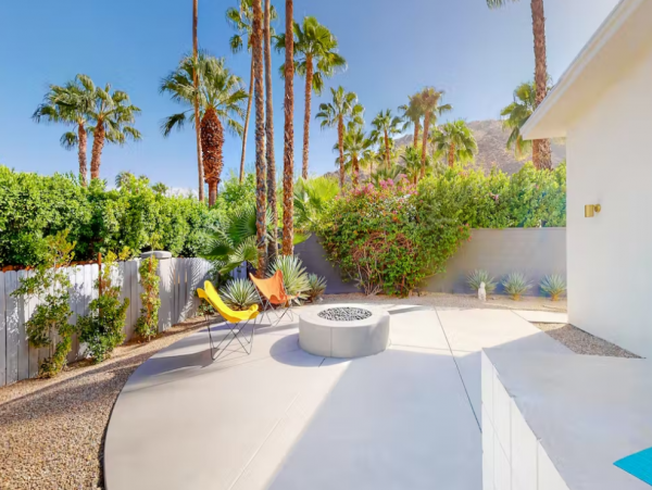 Mid-Century Modern Home with 5 Bedrooms & Pool