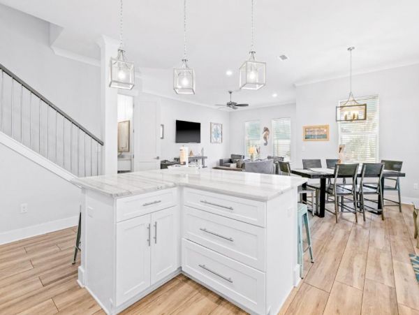Fantastic Four Bedroom Getaway Close to Beach with Shared Pool