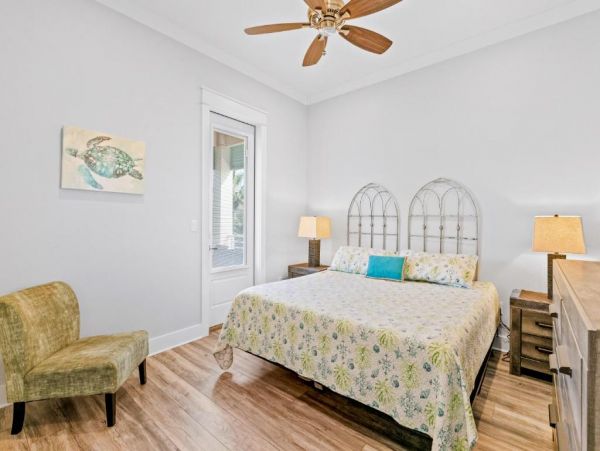 Fantastic Four Bedroom Getaway Close to Beach with Shared Pool