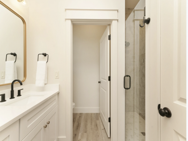 Walk to the Beach Eight Bedroom Vacation Home in Destin