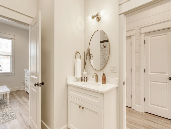 Walk to the Beach Eight Bedroom Vacation Home in Destin